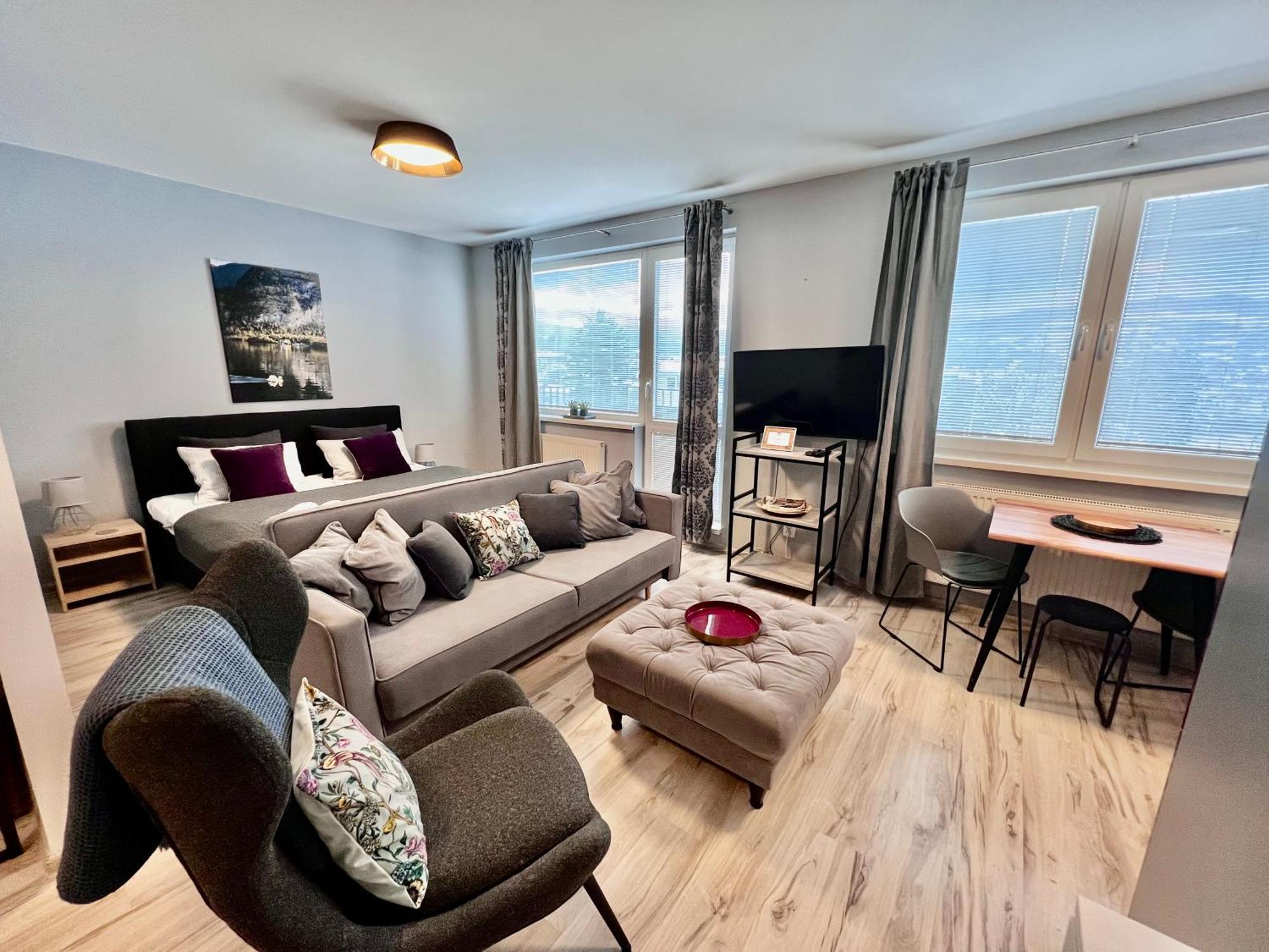 באנסקה ביסטריצה Bl - The Executive Suite, Boru - 24Hr Self Check-In, Free Private Parking, Balcony With Mountain View, 5 Minute Walk To City Center מראה חיצוני תמונה
