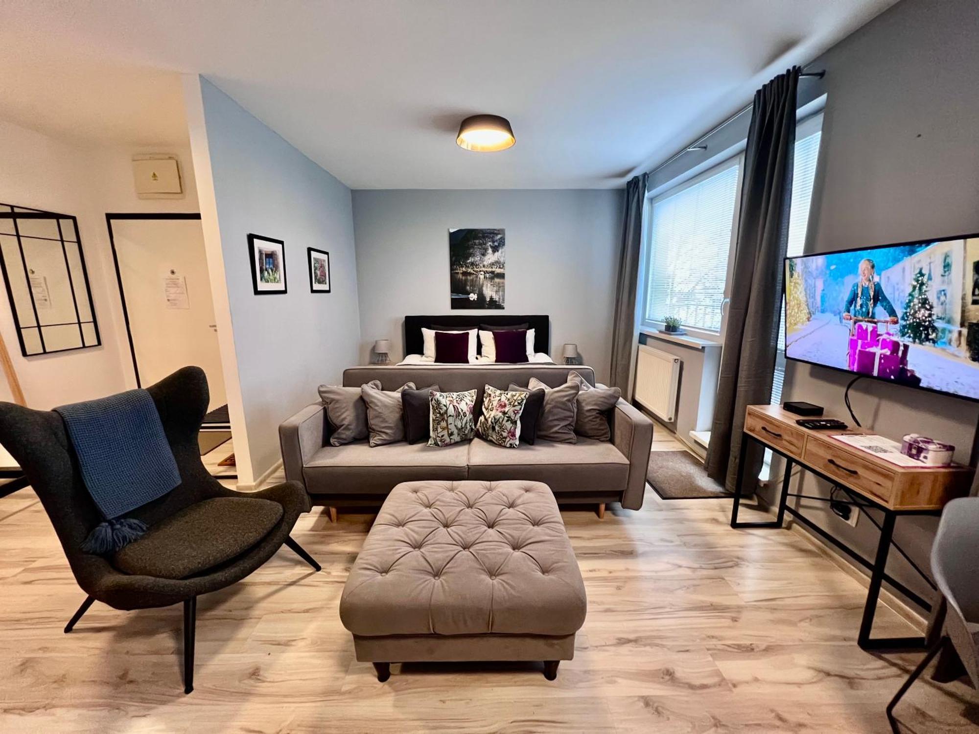 באנסקה ביסטריצה Bl - The Executive Suite, Boru - 24Hr Self Check-In, Free Private Parking, Balcony With Mountain View, 5 Minute Walk To City Center מראה חיצוני תמונה